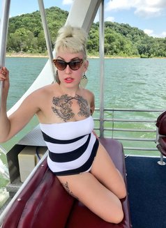 Goddess Emily - dominatrix in Tel Aviv Photo 8 of 18