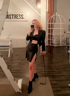 Goddess Freya - dominatrix in Vienna Photo 1 of 7