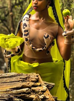 Goddess Hynes - puta in Nairobi Photo 4 of 10