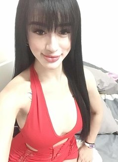 Goddess izzy - Acompañantes transexual in Hong Kong Photo 14 of 15