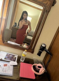Goddess izzy - Acompañantes transexual in Hong Kong Photo 23 of 24