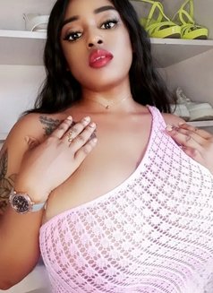 Goddess - masseuse in Lomé Photo 5 of 5