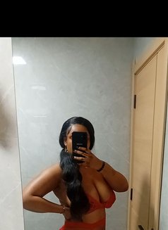 Goddess Lilith - escort in Nairobi Photo 2 of 6