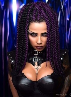 Goddess Lilith Medusa 666 - dominatrix in Dubai Photo 7 of 14