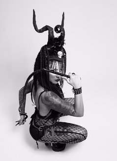 Goddess Lilith Medusa 666 - dominatrix in Dubai Photo 9 of 14