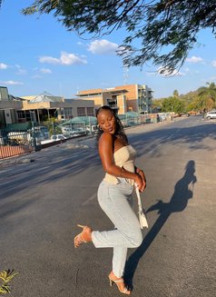 Luna - dominatrix in Nairobi Photo 1 of 1