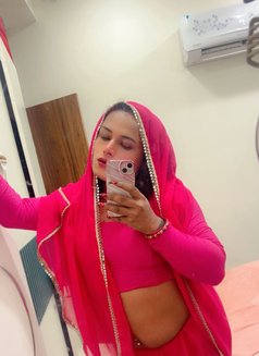Goddess Maya - Transsexual dominatrix in Bangalore Photo 8 of 17