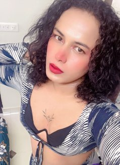 Goddess Maya - Transsexual dominatrix in Bangalore Photo 14 of 17