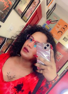 Goddess Maya - Transsexual dominatrix in Bangalore Photo 15 of 17
