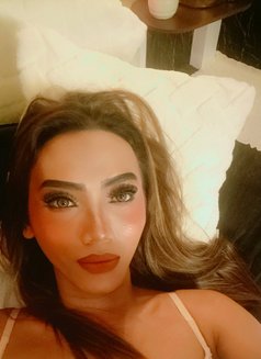 Goddess Miya - Transsexual escort in Hong Kong Photo 23 of 25