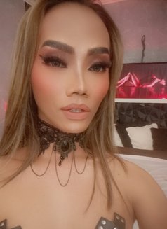 Goddess Miya - Transsexual escort in Hong Kong Photo 24 of 25