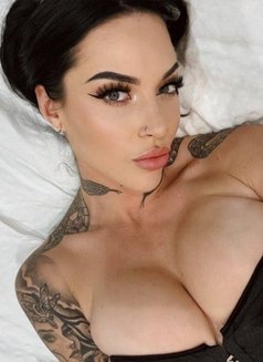 Goddess Nikita - dominatrix in Rome Photo 1 of 9