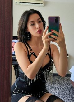 Goddess Saloni - dominatrix in Dubai Photo 9 of 10