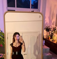 Goddess Stacey - dominatrix in Lisbon