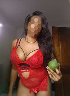 Godess - escort in Abidjan Photo 1 of 5