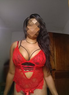 Godess - escort in Abidjan Photo 3 of 5