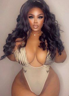 Gold 66 - escort in Dubai Photo 5 of 6