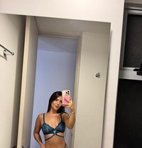 Gold - escort in Cardiff