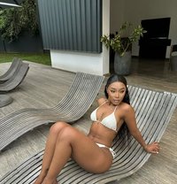 Gold - escort in Dubai