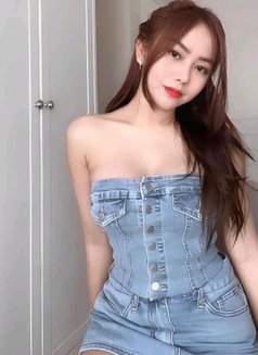 Gold - escort in Osaka Photo 8 of 8