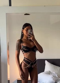 Golden Cherry - Transsexual escort in Bali Photo 30 of 30