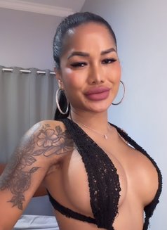 Golden Cherry - Transsexual escort in Bali Photo 3 of 30