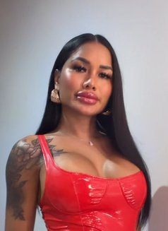 Golden Cherry - Transsexual escort in Bali Photo 2 of 30