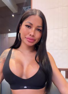 Golden Cherry - Transsexual escort in Bali Photo 10 of 30