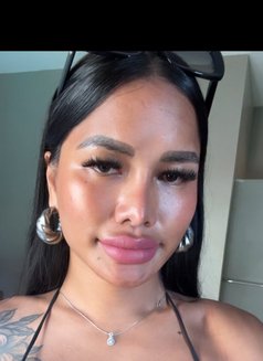 Golden Cherry sexy big lips and ball ass - Transsexual escort in Bali Photo 30 of 30