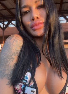 Golden Cherry sexy big lips and ball ass - Acompañantes transexual in Bali Photo 11 of 28
