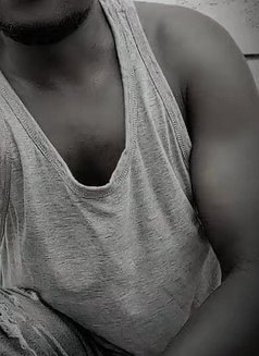 Golden Hands Ke - Acompañantes masculino in Nairobi Photo 2 of 2