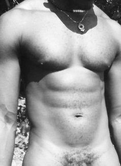 Golden Hands Ke - Male escort in Nairobi Photo 5 of 6