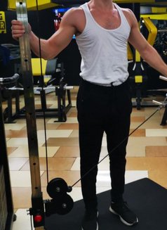 Golden - masseur in Beirut Photo 1 of 1