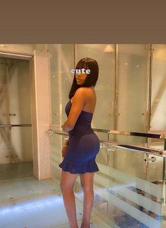 Golden - puta in Accra Photo 2 of 2