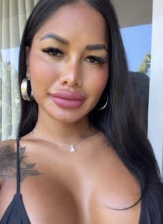 Goldencherry - Transsexual escort in Hanoi Photo 24 of 24