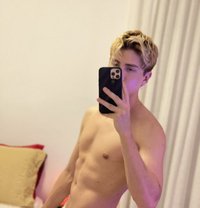 Goldon - Male escort in Dubai