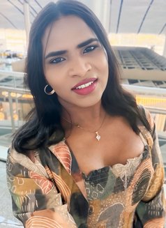 Goldy - Transsexual escort in Candolim, Goa Photo 8 of 9