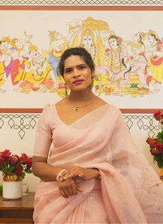 Goldy - Acompañantes transexual in Hyderabad Photo 8 of 8