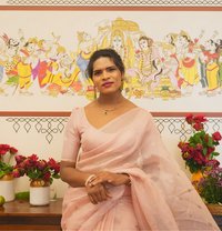 Goldy - Transsexual escort in Hyderabad