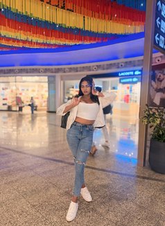 Goldy - Transsexual escort in Hyderabad Photo 6 of 8