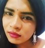 Goldy - Transsexual escort in Hyderabad Photo 4 of 4