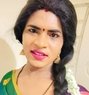 Goldy - Transsexual escort in Hyderabad Photo 4 of 5