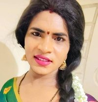 Goldy - Transsexual escort in Hyderabad