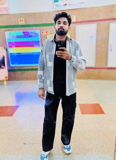 Goldy - Male escort in Gurgaon Photo 2 of 2