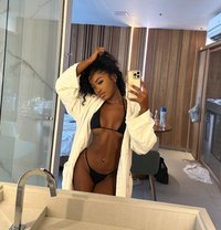 Gomz - escort in Entebbe