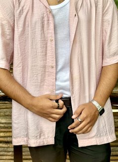 Male Escort & masseuse - Acompañantes masculino in Pune Photo 3 of 3