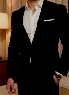 Elitecuckbull - Male escort in Dubai Photo 1 of 1