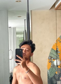 Good Massage Aldi - Acompañantes masculino in Bali Photo 1 of 7