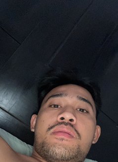 Good Massage Aldi - Acompañantes masculino in Bali Photo 2 of 7