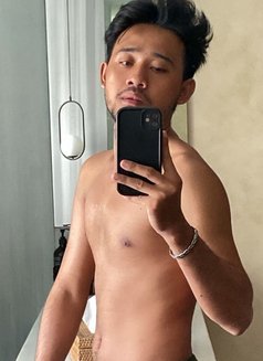 Good Massage Aldi - Acompañantes masculino in Bali Photo 4 of 7